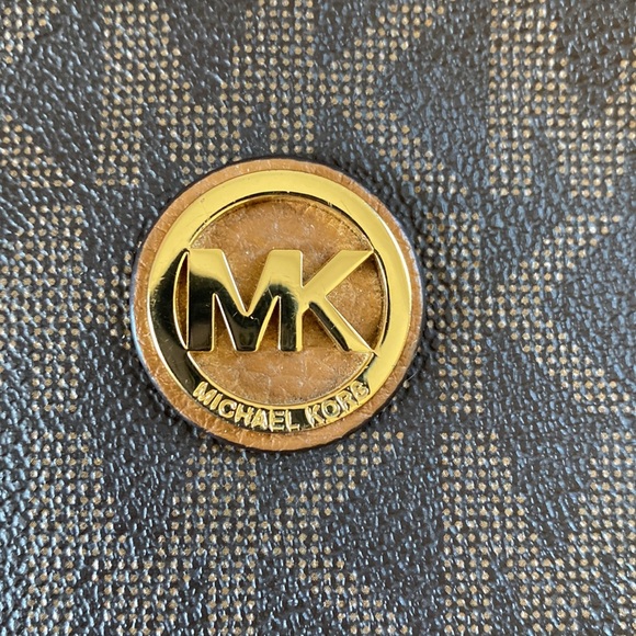 Michael Kors Crossbody Purse - Picture 16 of 16